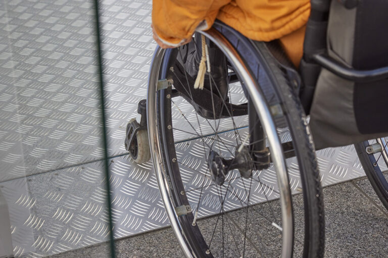 Ascensor-elevador-vertical-EVP-UP-interior-detalle (9)