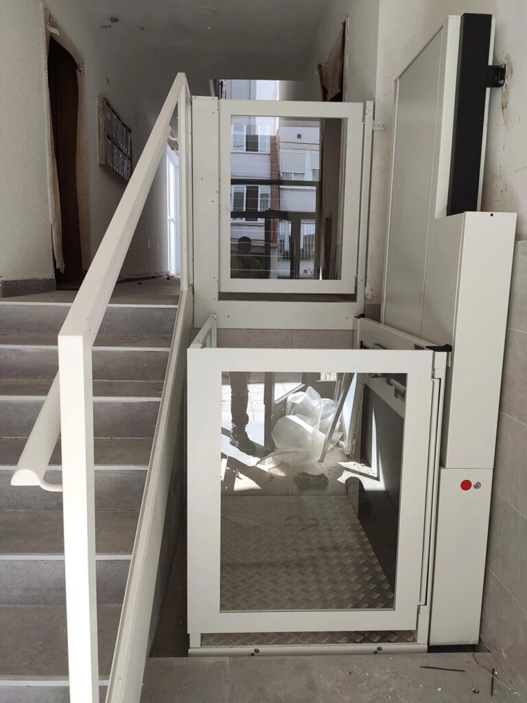Elevador-vertical-escaleras-EVP-E (16)