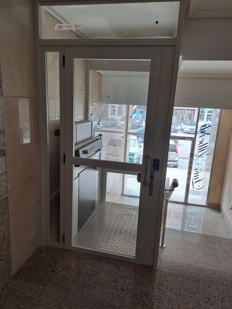 Elevador-vertical-escaleras-EVP-E (7)