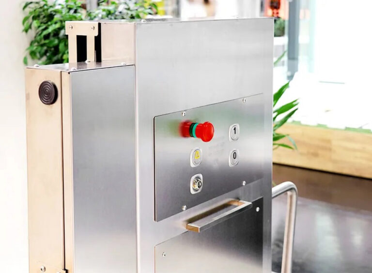 Elevador-vertical-escaleras-EVP-I-(4)-centro-comercial