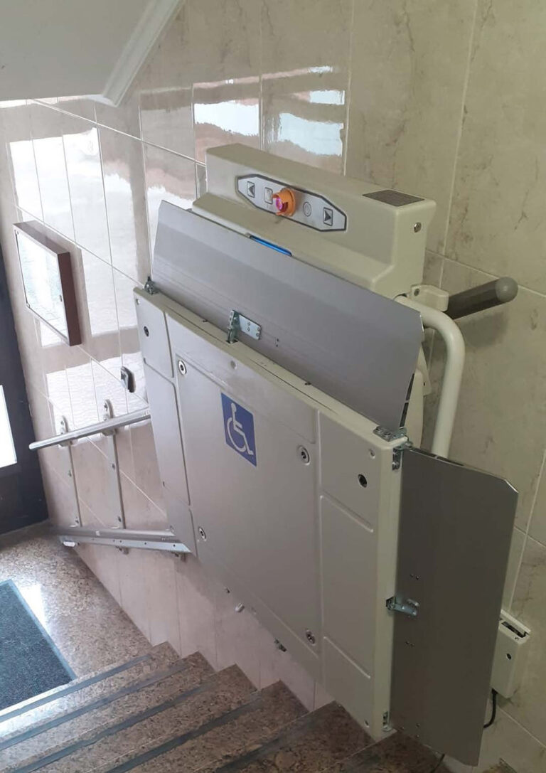 Plataforma-salva-escaleras-PETR-AR (2)