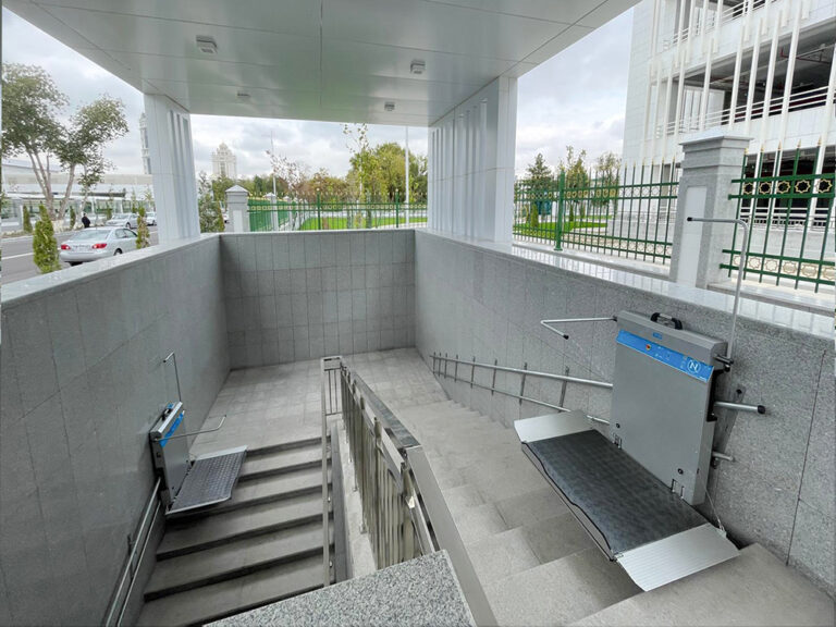 Plataforma-salva-escaleras-exterior-PETR-N (1)