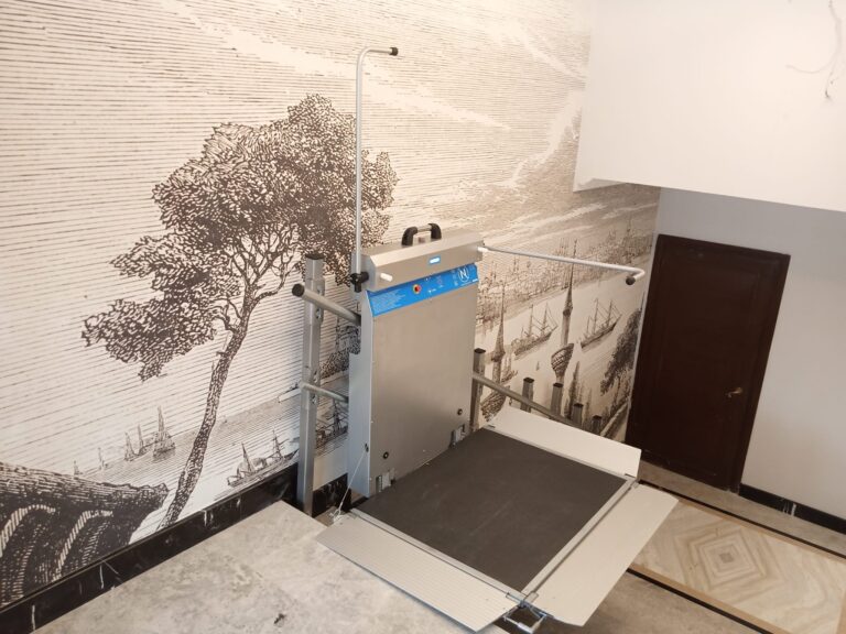 Plataforma-salva-escaleras-exterior-PETR-N (2)