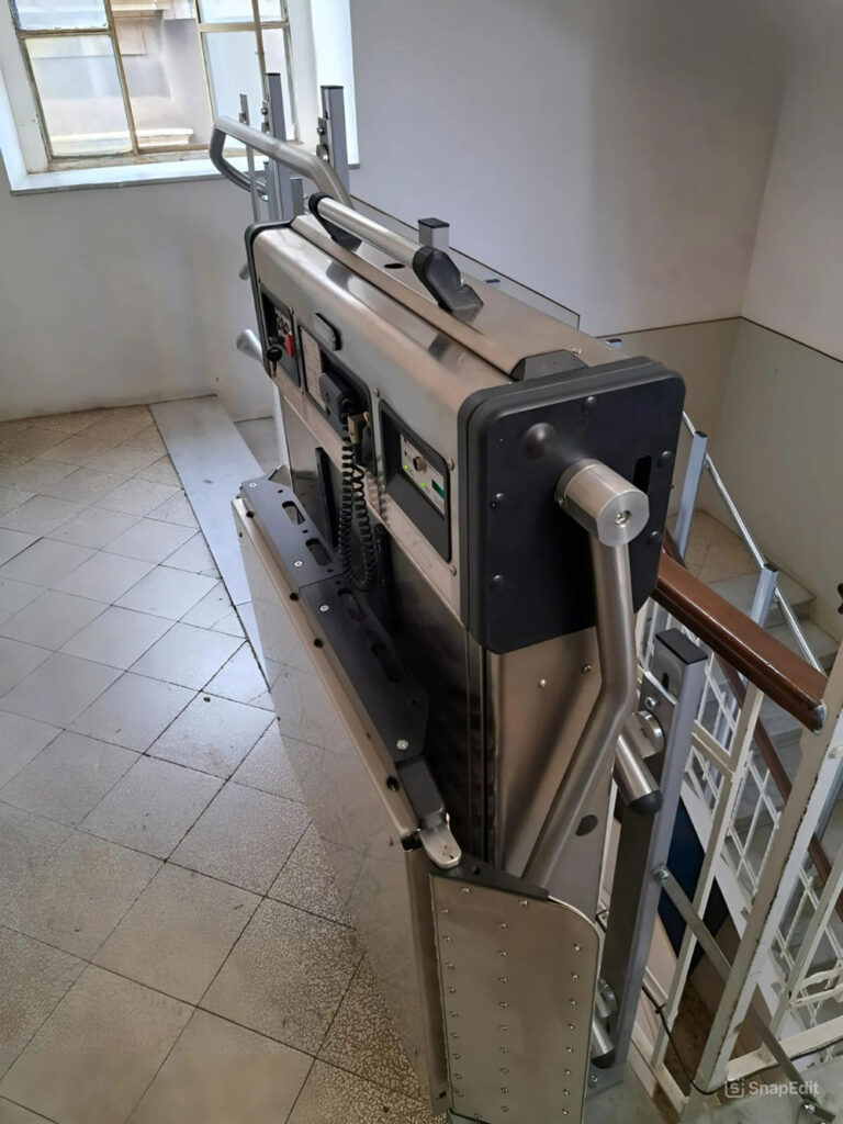 Plataforma-salvaescaleras-PETC-K (6)