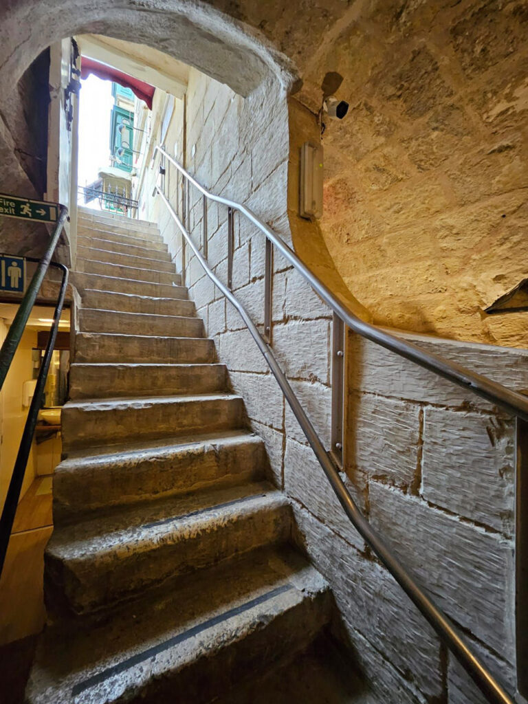 Plataforma-salvaescaleras-PETC-K (9)