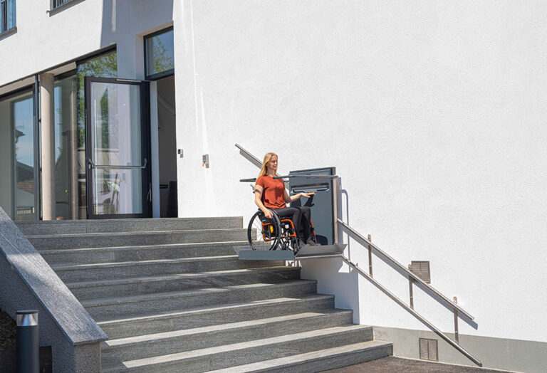 Plataforma-salvaescaleras-exterior-PETR-AS-PORTADA