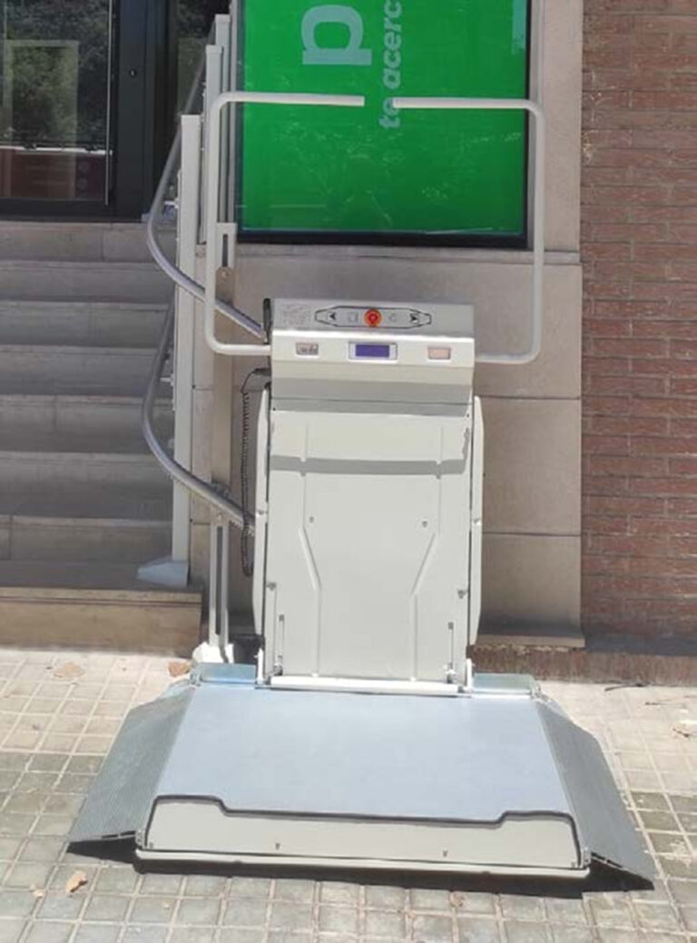 Salva-escaleras-exterior-PETR-AR (9)