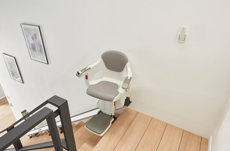 Silla-salvaescaleras-Str-f-Str-Extra-arriba-escaleras (4)