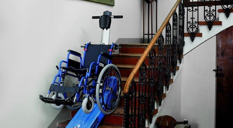 Silla salvaescaleras manual